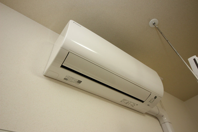 冷暖房器具