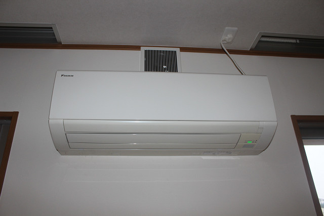 冷暖房器具