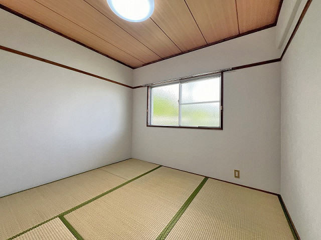 部屋４
