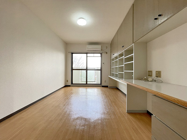 部屋４