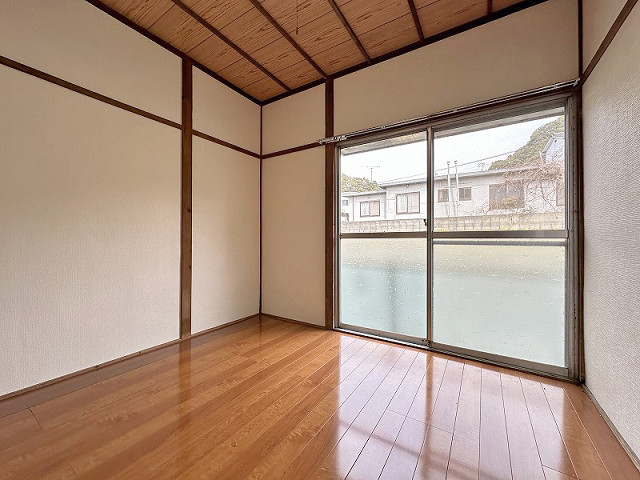 部屋４
