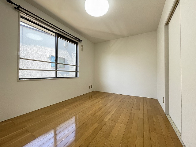 部屋４