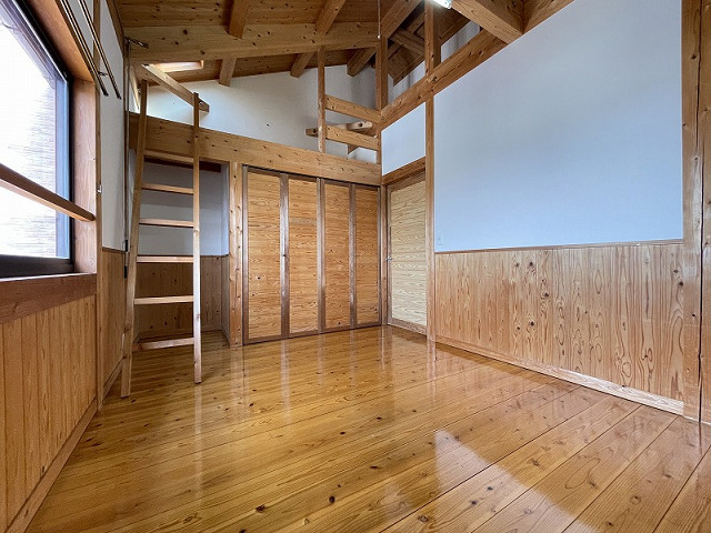 部屋４