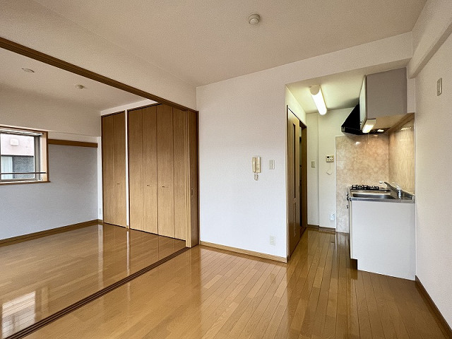 部屋４