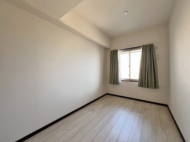 部屋４