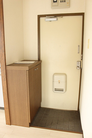 玄関３