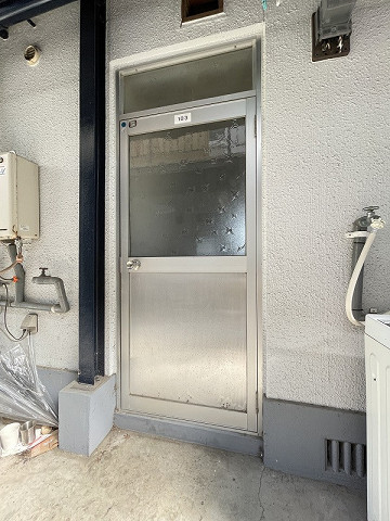 玄関３