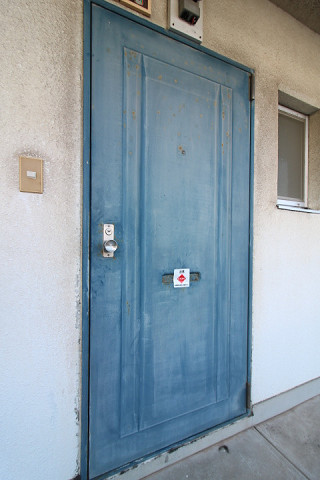 玄関３