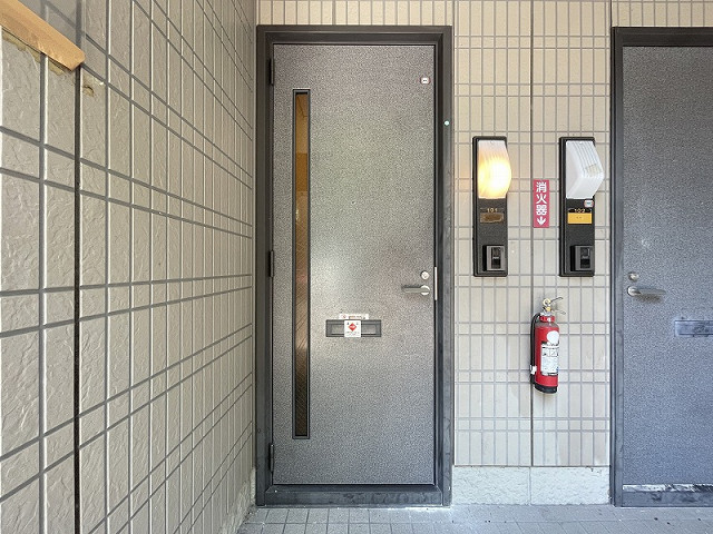 玄関３