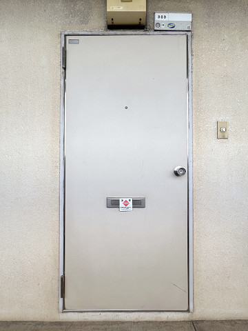 玄関３