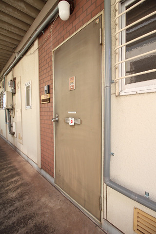 玄関３