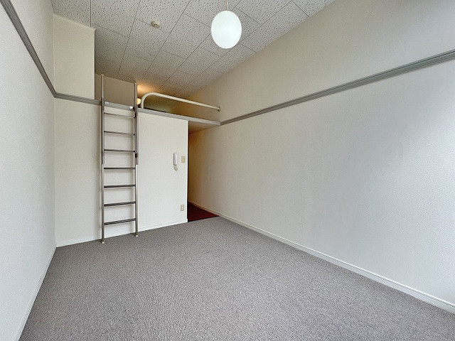 部屋２