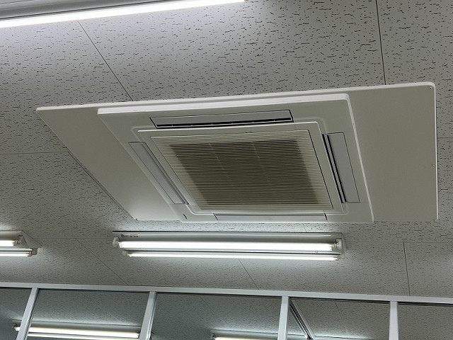 冷暖房器具