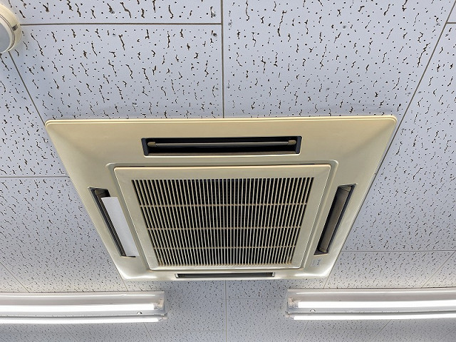 冷暖房器具