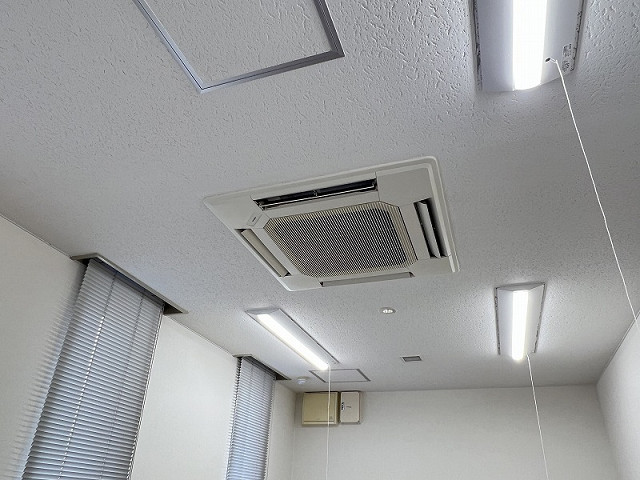 冷暖房器具