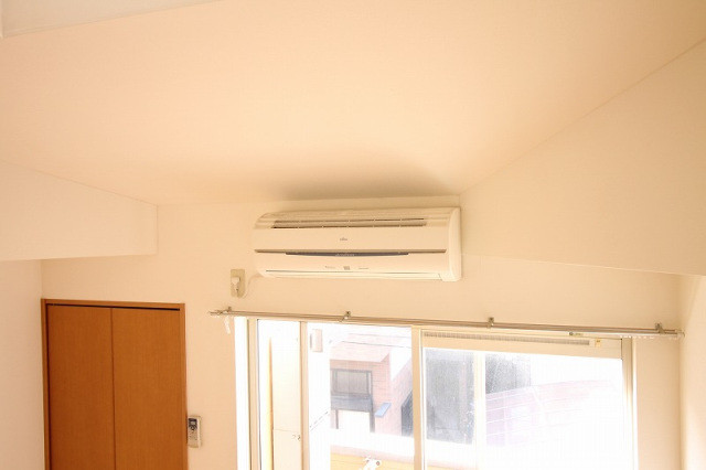 冷暖房器具