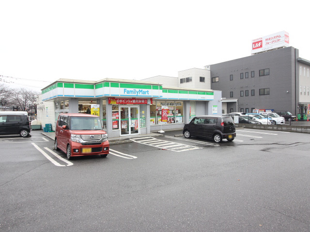 ファミリーマート 大分花高松店