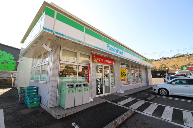 ファミリーマート大分寒田店