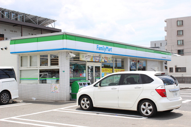 ファミリーマート 大分三佐3丁目店