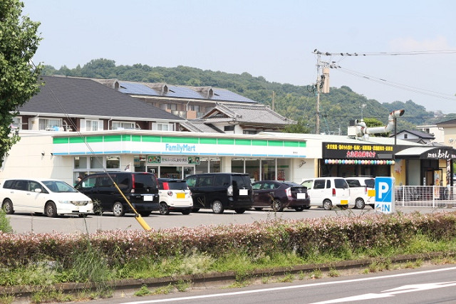 ファミリーマート賀来店