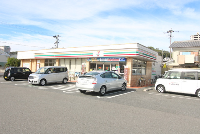 セブンイレブン荏隈店