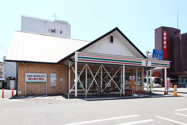 セブンイレブン福岡野間大池店