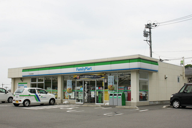 ファミリーマート別府石垣西店
