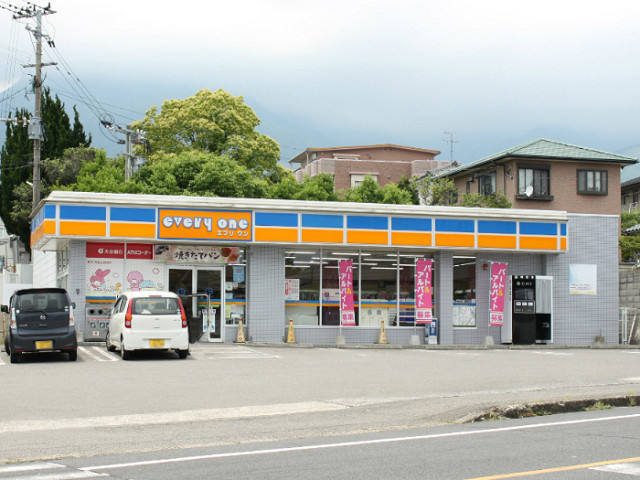 エブリワン荘園店
