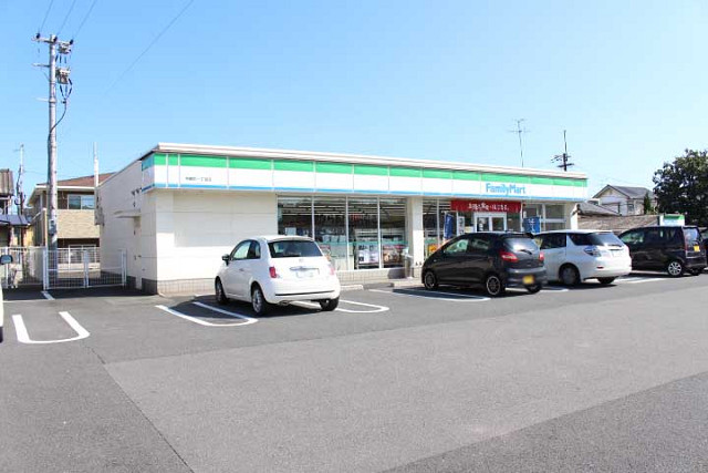 ファミリーマート 寺崎町１丁目店