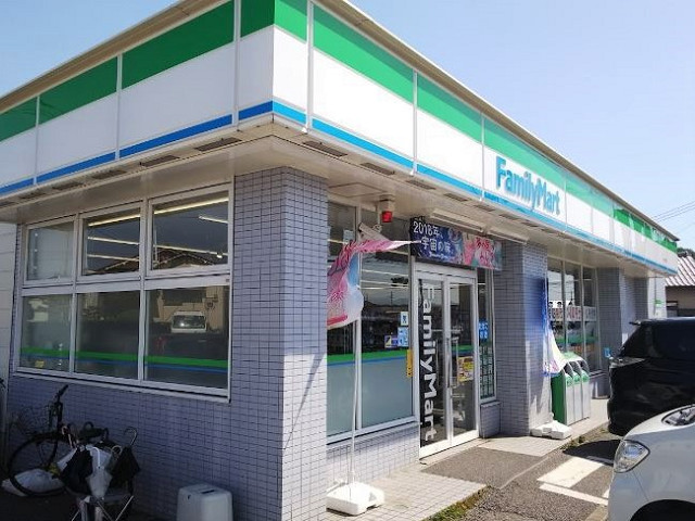 ファミリーマート大分津守店