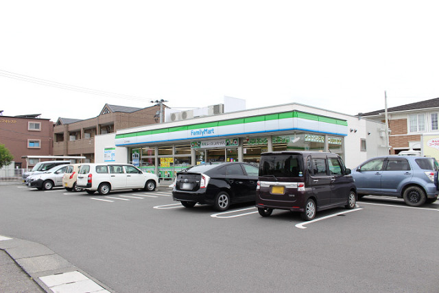 ファミリーマート 大分汐見店