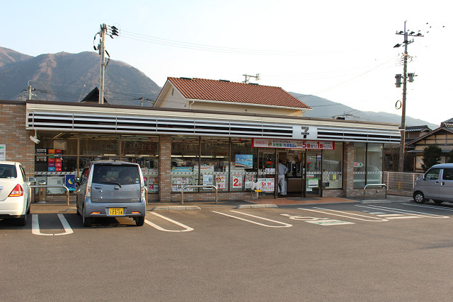 セブンイレブン徒歩圏内♪