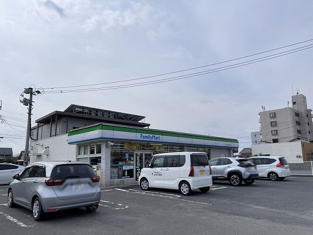 ファミリーマート 大分三佐3丁目店