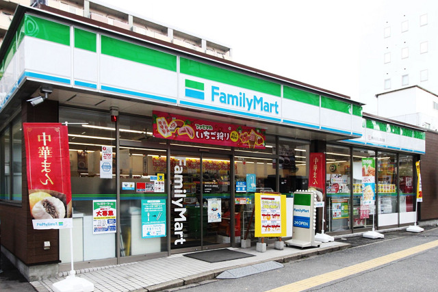 ファミリーマート博多住吉公園前店