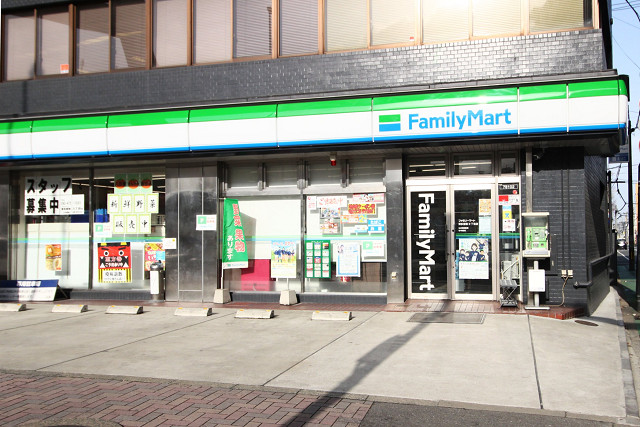 ファミリーマート博多堅粕3丁目店