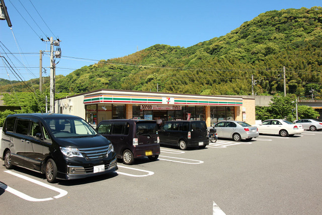 セブン-イレブン 日出豊岡店
