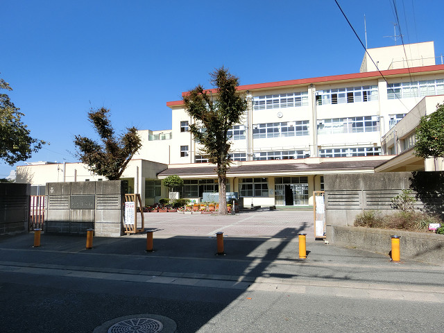 福岡市立塩原小学校