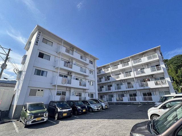 スカイビル亀川