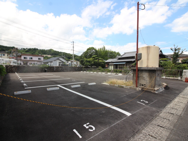 亀川東町弁天駐車場