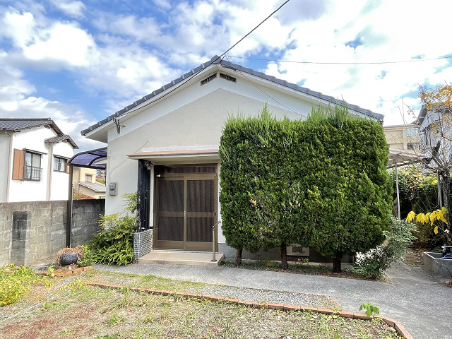 亀川四の湯貸家