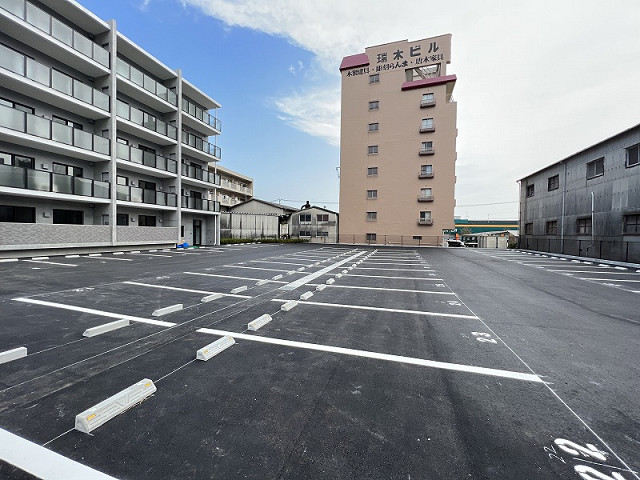 グランドヒルズ別府月極駐車場