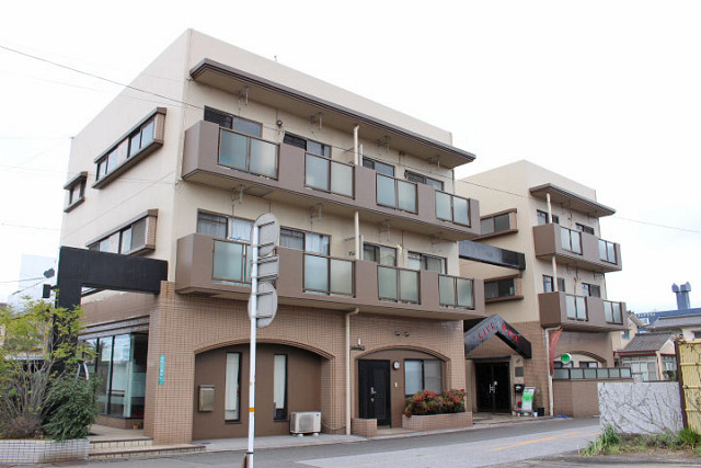 クレセントハイツ高城