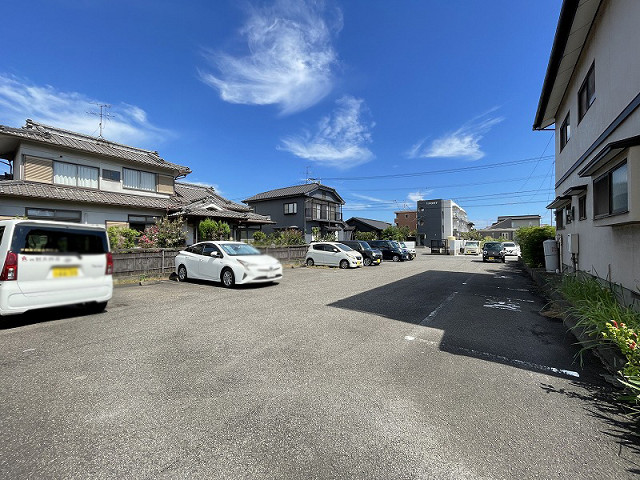 アイポート月極駐車場