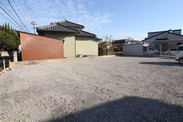 羽屋４丁目佐藤駐車場