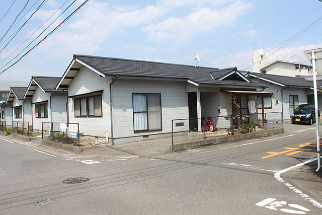 レントハウス幸Ⅰ-Ｈ(線路西側４番目)