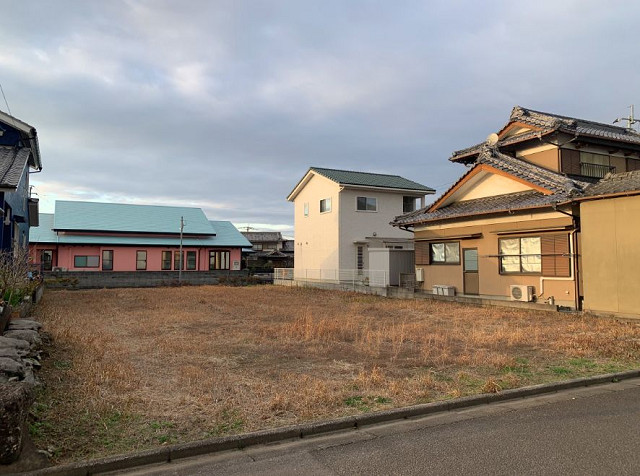 坂ノ市西1丁目貸土地