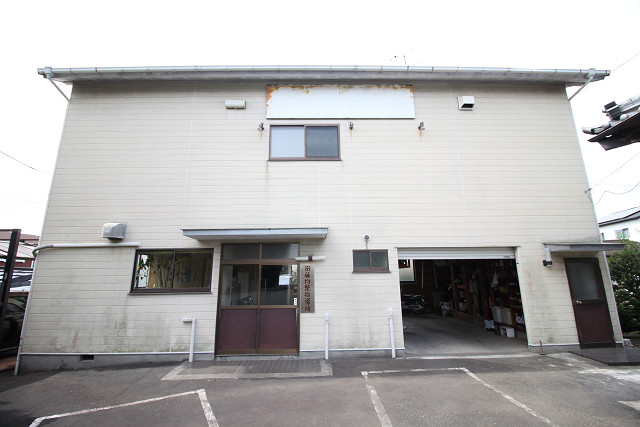 津守衛藤店舗