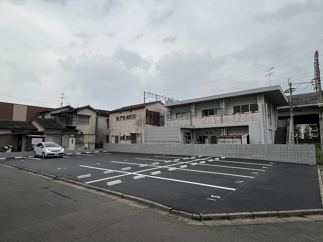 六坊北町月極駐車場