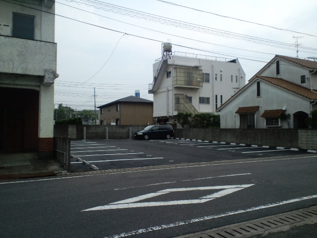 鶴崎秋山駐車場
