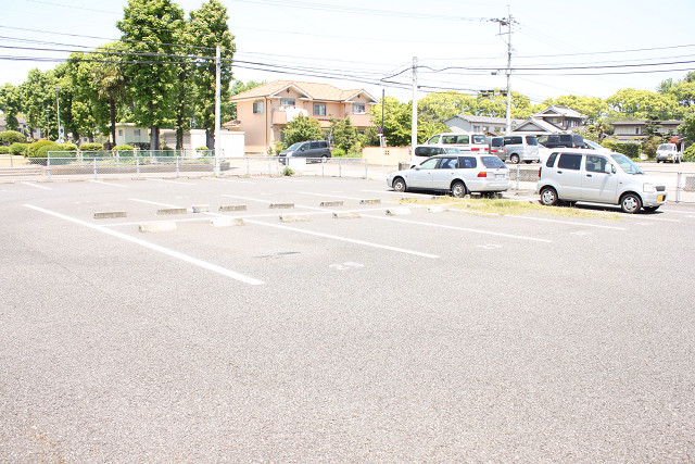 三川上2丁目駐車場